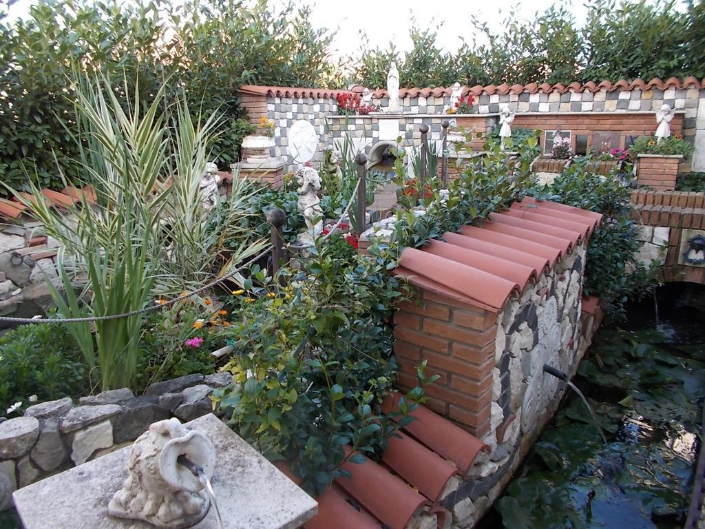 B&B Il Giardino Acquatico Coppito Esterno foto